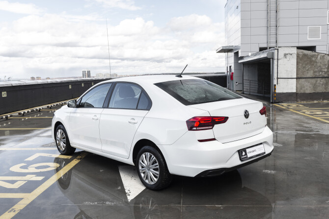 Volkswagen Polo V Рестайлинг с пробегом 2020 года, цена 1 390 000 рублей, 119001 км, седан, Автокод Объявления