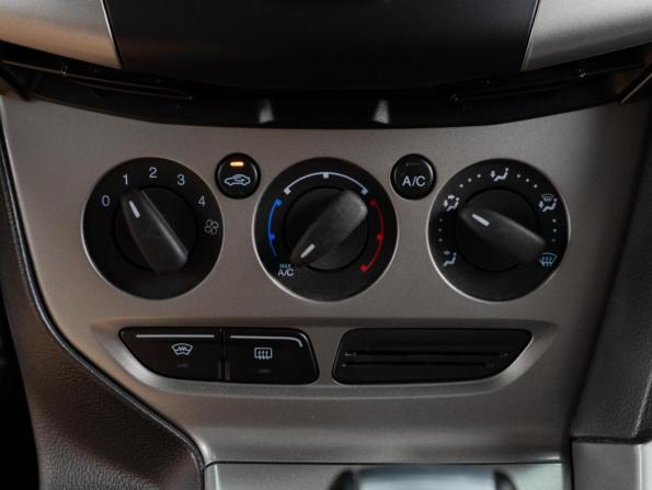 Ford Focus III с пробегом 2015 года, цена 1 000 000 рублей, 102257 км, хэтчбек, Автокод Объявления