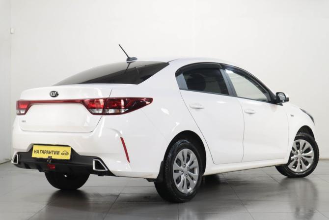 Kia Rio IV Рестайлинг с пробегом 2021 года, цена 1 779 000 рублей, 80300 км, седан, Автокод Объявления
