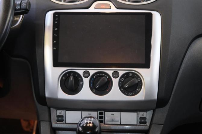 Ford Focus II Рестайлинг с пробегом 2011 года, цена 589 000 рублей, 302000 км, седан, Автокод Объявления