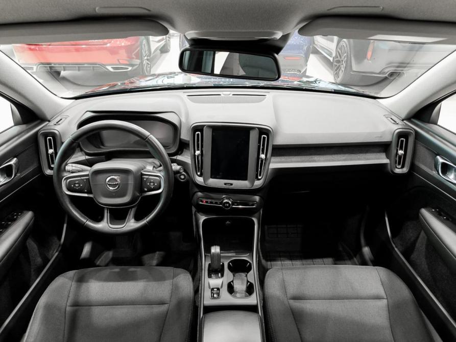 Volvo XC40 I Казань  - изображение 17