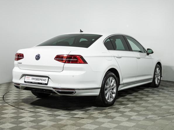 Volkswagen Passat B8 с пробегом 2018 года, цена 2 490 000 рублей, 139498 км, седан, Автокод Объявления