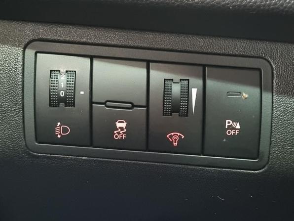 Kia Venga I с пробегом 2013 года, цена 780 000 рублей, 124318 км, минивэн, Автокод Объявления