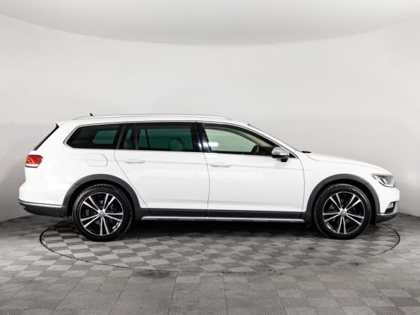 Volkswagen Passat B8 с пробегом 2019 года, цена 2 499 000 рублей, 205663 км, универсал, Автокод Объявления