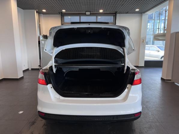Ford Focus III с пробегом 2013 года, цена 590 000 рублей, 240115 км, седан, Автокод Объявления