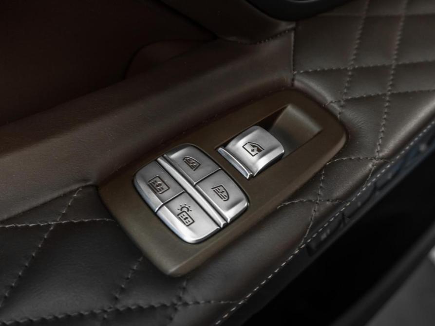 BMW 7 серии VI (G11/G12) Рестайлинг Тюмень  - изображение 35