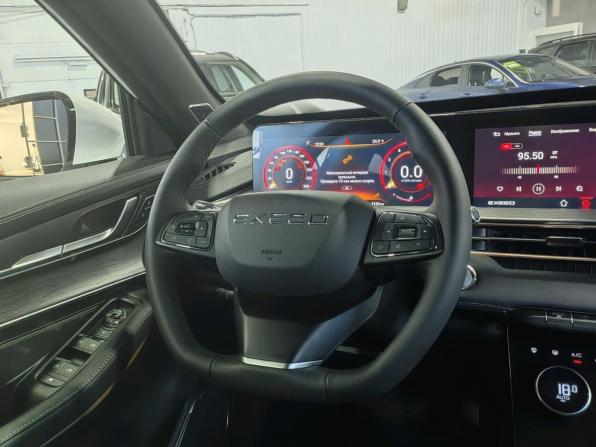Exeed LX I Рестайлинг 2 с пробегом 2025 года, цена 2 179 000 рублей, 1133 км, внедорожник, Автокод Объявления