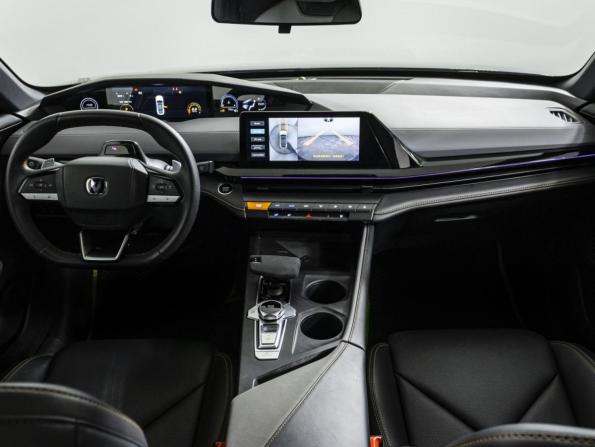 Changan UNI-V I с пробегом 2023 года, цена 2 319 000 рублей, 12360 км, лифтбек, Автокод Объявления