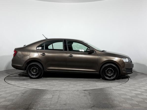 Skoda Rapid I Рестайлинг с пробегом 2018 года, цена 1 090 000 рублей, 120000 км, лифтбек, Автокод Объявления