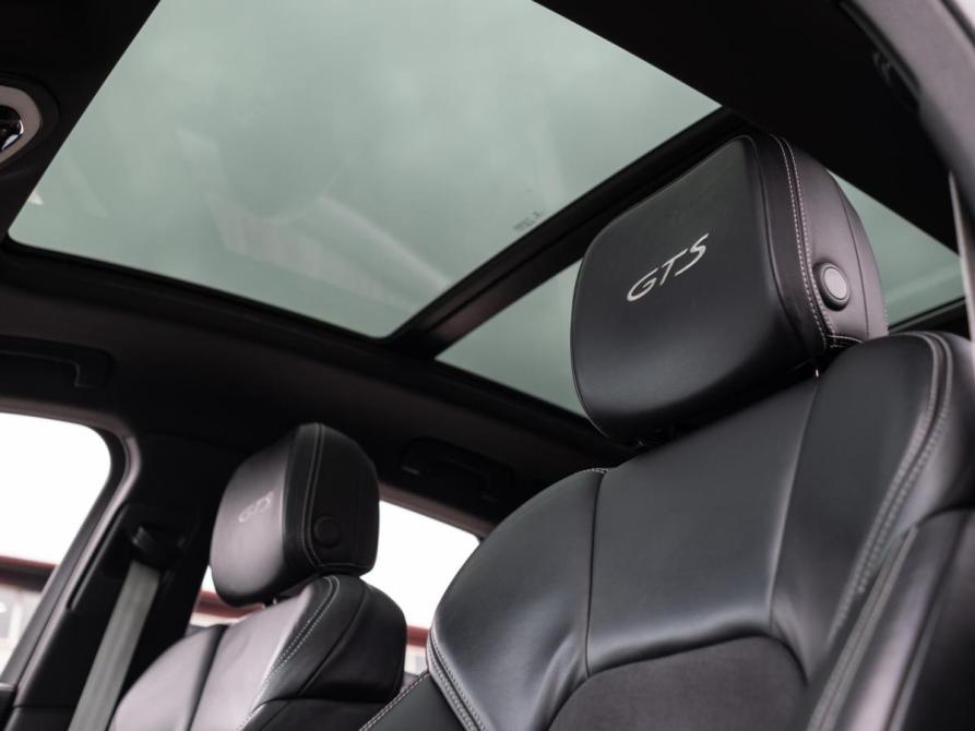Porsche Macan I Сочи  - изображение 17