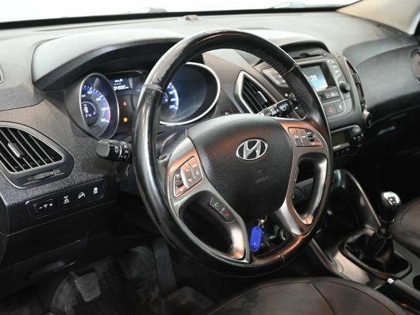 Hyundai ix35 I Рестайлинг с пробегом 2014 года, цена 1 600 000 рублей, 104627 км, внедорожник, Автокод Объявления