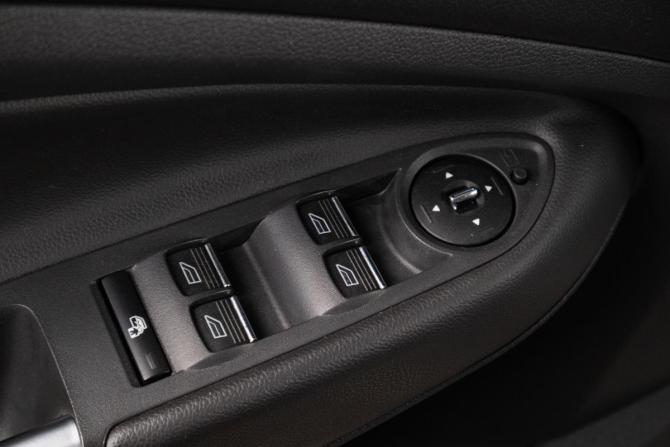 Ford Kuga II с пробегом 2013 года, цена 1 229 000 рублей, 199876 км, внедорожник, Автокод Объявления
