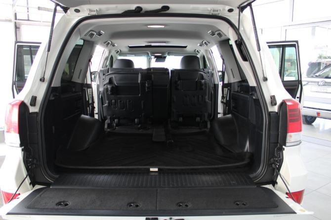 Toyota Land Cruiser 200 Series Рестайлинг 2 с пробегом 2019 года, цена 7 997 000 рублей, 88500 км, внедорожник, Автокод Объявления