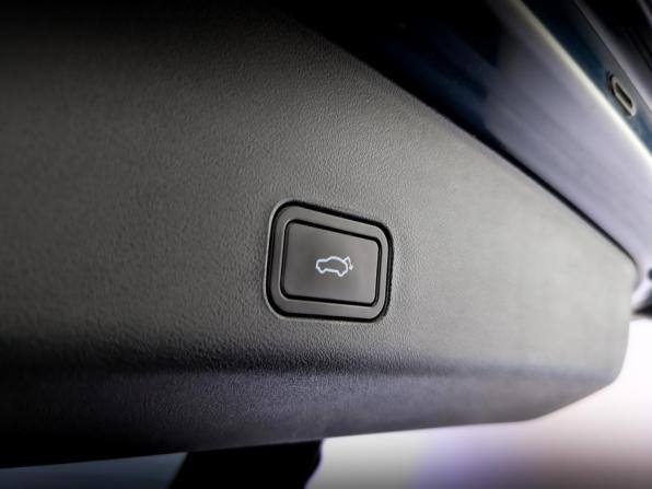 Geely Monjaro I с пробегом 2023 года, цена 3 080 000 рублей, 77984 км, внедорожник, Автокод Объявления