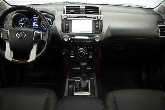 Toyota Land Cruiser Prado 150 Series Рестайлинг 1 с пробегом 2016 года, цена 3 650 000 рублей, 312140 км, внедорожник, Автокод Объявления