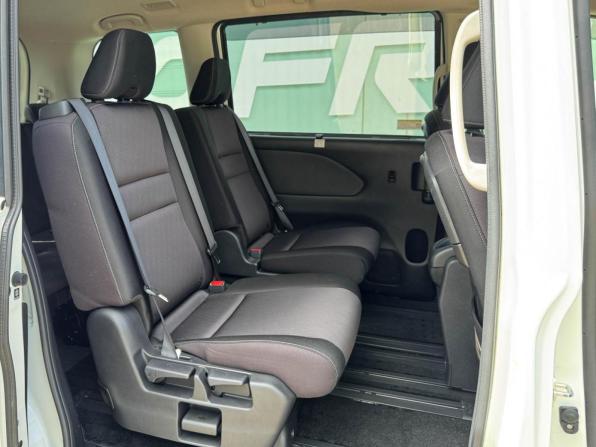 Nissan Serena V (C27) с пробегом 2018 года, цена 1 999 000 рублей, 146739 км, минивэн, Автокод Объявления