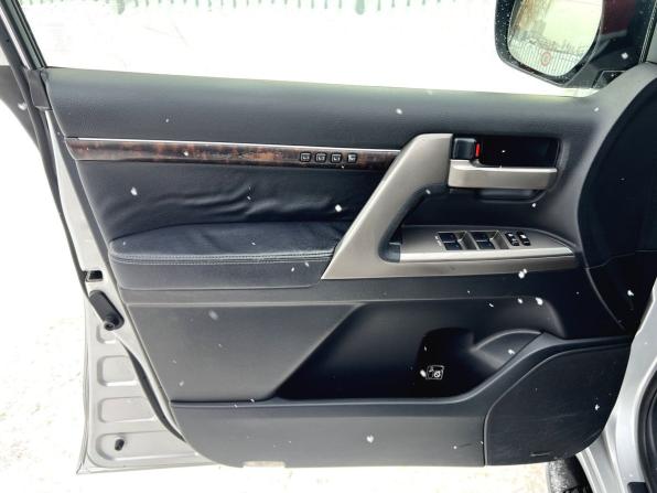 Toyota Land Cruiser 200 Series с пробегом 2011 года, цена 2 850 000 рублей, 273280 км, внедорожник, Автокод Объявления