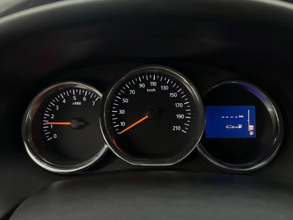 Renault Logan II с пробегом 2015 года, цена 630 000 рублей, 227000 км, седан, Автокод Объявления