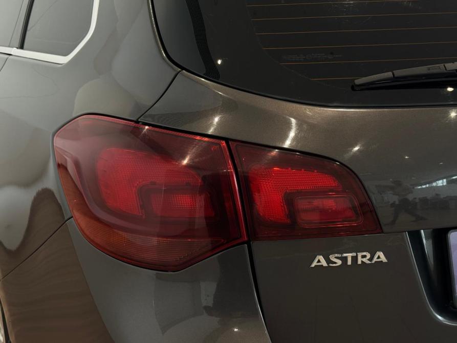 Opel Astra J Рестайлинг Волгоград  - изображение 10