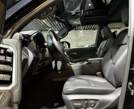 Toyota Land Cruiser 300 Series с пробегом 2026 года, цена 13 900 000 рублей, 16 км, внедорожник, Автокод Объявления