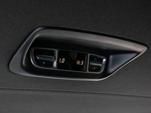 Mercedes-Benz V-Класс III (W447) Рестайлинг с пробегом 2019 года, цена 4 849 000 рублей, 142790 км, минивэн, Автокод Объявления