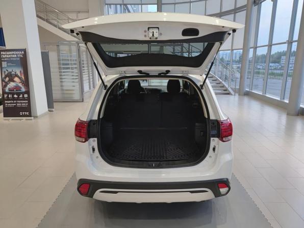 Mitsubishi Outlander III Рестайлинг 3 с пробегом 2019 года, цена 2 272 000 рублей, 101738 км, внедорожник, Автокод Объявления