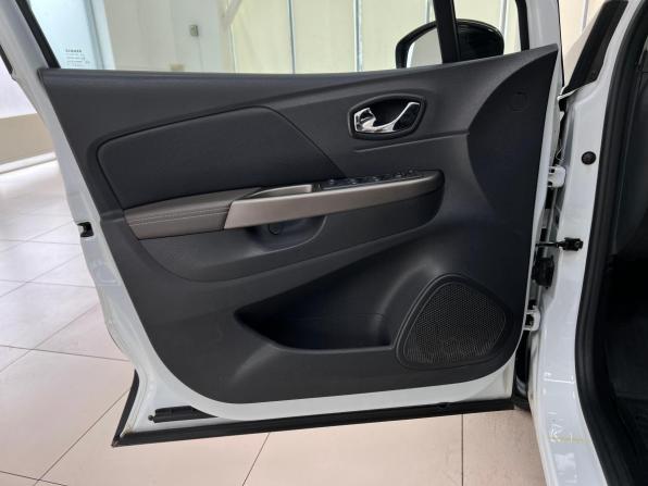 Renault Kaptur I Рестайлинг с пробегом 2020 года, цена 1 520 000 рублей, 132000 км, внедорожник, Автокод Объявления