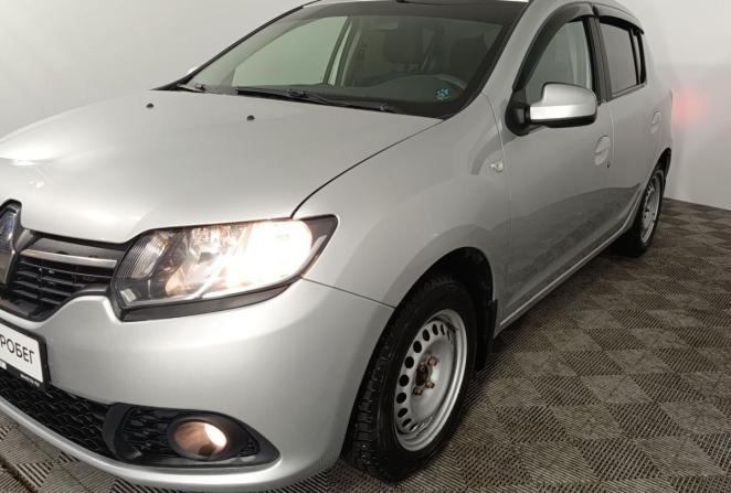 Renault Sandero II с пробегом 2015 года, цена 915 000 рублей, 100837 км, хэтчбек, Автокод Объявления