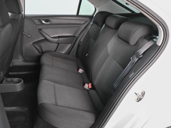 Skoda Rapid I с пробегом 2016 года, цена 1 069 000 рублей, 176051 км, лифтбек, Автокод Объявления