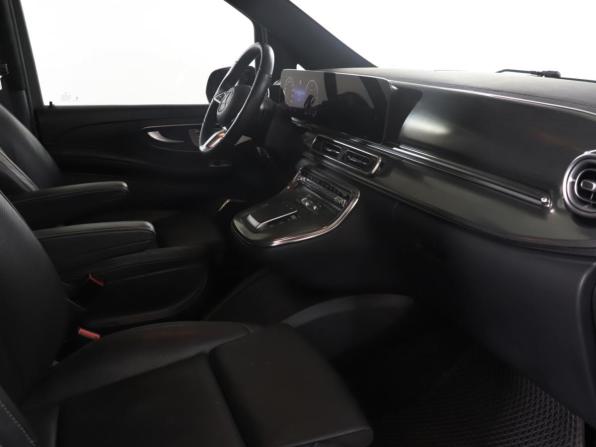 Mercedes-Benz V-Класс III (W447) Рестайлинг 2 с пробегом 2024 года, цена 11 777 900 рублей, 24086 км, минивэн, Автокод Объявления