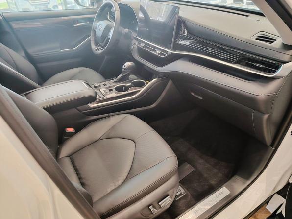 Toyota Highlander IV (XU70) с пробегом 2025 года, цена 5 450 000 рублей, 35 км, внедорожник, Автокод Объявления