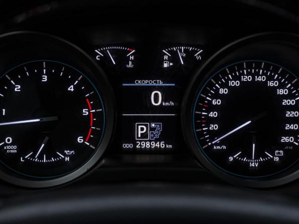 Toyota Land Cruiser 200 Series Рестайлинг 1 с пробегом 2014 года, цена 3 550 000 рублей, 294000 км, внедорожник, Автокод Объявления