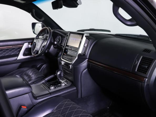 Toyota Land Cruiser 200 Series Рестайлинг 2 с пробегом 2017 года, цена 6 524 000 рублей, 152149 км, внедорожник, Автокод Объявления