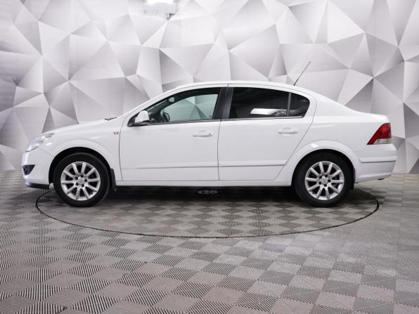 Opel Astra H Рестайлинг с пробегом 2013 года, цена 615 000 рублей, 214500 км, седан, Автокод Объявления