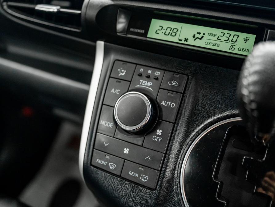 Toyota Wish II Красноярск  - изображение 14