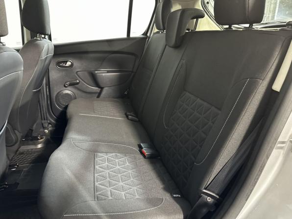 Renault Sandero II с пробегом 2018 года, цена 1 229 900 рублей, 57904 км, хэтчбек, Автокод Объявления
