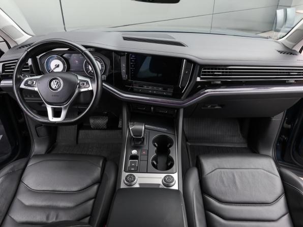 Volkswagen Touareg III с пробегом 2018 года, цена 4 749 000 рублей, 123677 км, внедорожник, Автокод Объявления