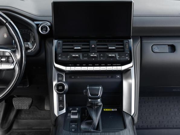Toyota Land Cruiser 300 Series с пробегом 2022 года, цена 7 998 000 рублей, 146306 км, внедорожник, Автокод Объявления