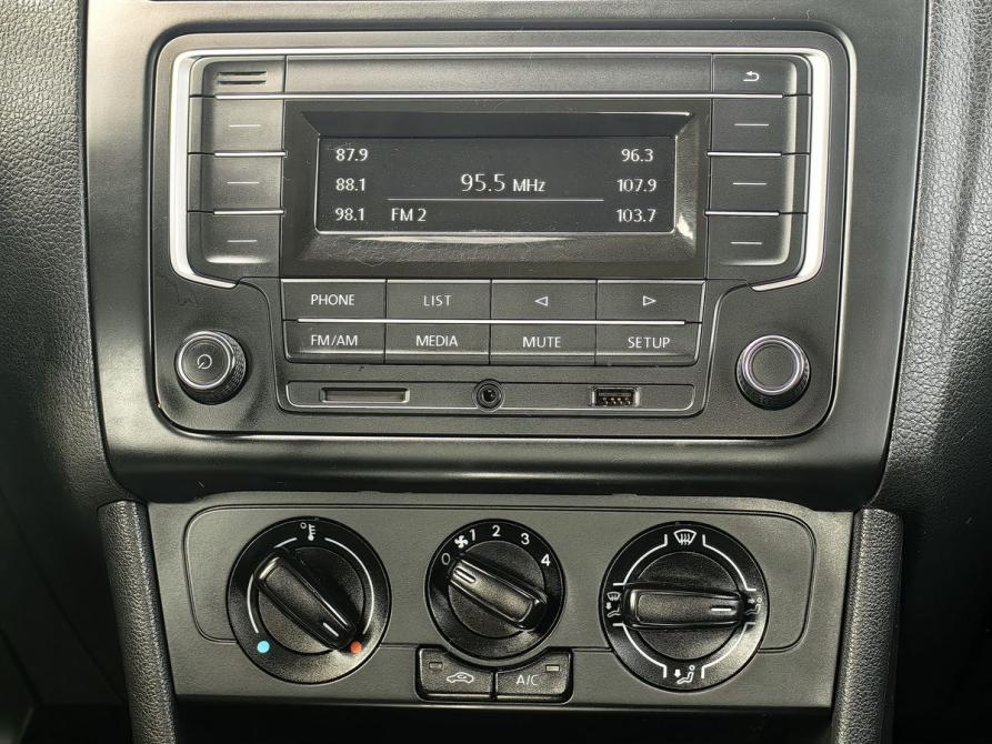 Volkswagen Polo V Рестайлинг Санкт-Петербург  - изображение 11