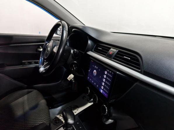 Kia Rio IV с пробегом 2018 года, цена 1 382 000 рублей, 98860 км, седан, Автокод Объявления