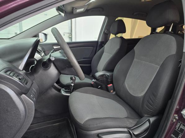Hyundai Solaris I с пробегом 2012 года, цена 825 000 рублей, 178000 км, хэтчбек, Автокод Объявления