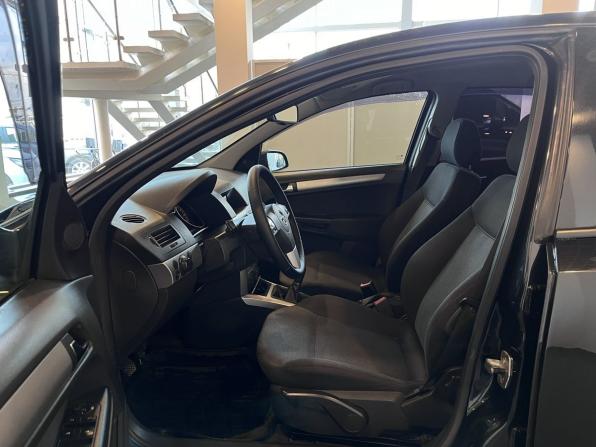 Opel Astra H Рестайлинг с пробегом 2012 года, цена 510 000 рублей, 243716 км, седан, Автокод Объявления