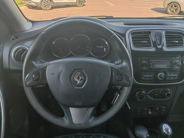 Renault Logan II с пробегом 2014 года, цена 895 000 рублей, 97650 км, седан, Автокод Объявления