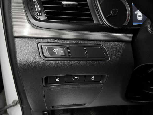 Hyundai Sonata VII (LF) Рестайлинг с пробегом 2018 года, цена 1 620 000 рублей, 167551 км, седан, Автокод Объявления