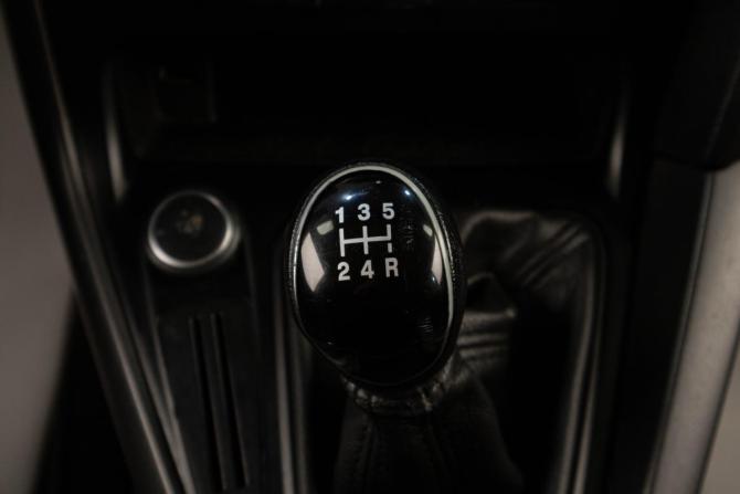 Ford Focus III Рестайлинг с пробегом 2017 года, цена 929 000 рублей, 122058 км, универсал, Автокод Объявления