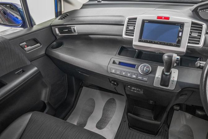 Honda Freed I с пробегом 2016 года, цена 1 329 000 рублей, 87000 км, компактвэн, Автокод Объявления