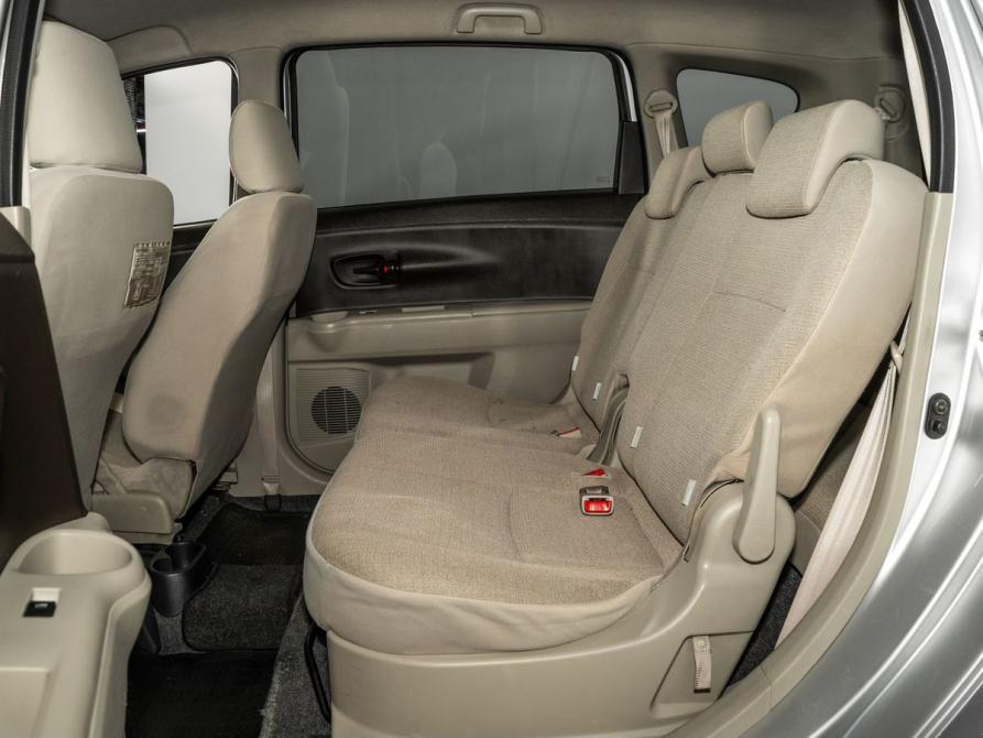Toyota Passo Sette Иркутск  - изображение 7
