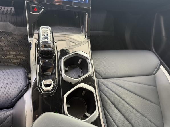 Geely Atlas II с пробегом 2024 года, цена 2 800 000 рублей, 36320 км, внедорожник, Автокод Объявления