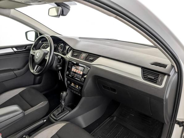 Skoda Rapid I Рестайлинг с пробегом 2019 года, цена 1 500 000 рублей, 77607 км, лифтбек, Автокод Объявления