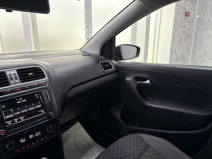 Volkswagen Polo V Рестайлинг Ярославль  - изображение 28